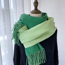 Laden Sie das Bild in den Galerie-Viewer, Solid Color Tassel Scarf and Poncho