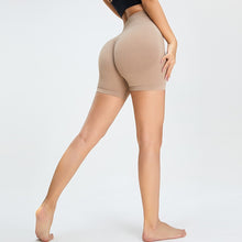 Charger l'image dans la galerie, Seamless High Waist Hip Hugger Sporty Gym Shorts Yoga Shorts