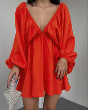 Cargar imagen en el visor de la galería, Deep V Neck Long Sleeve Mini Dress