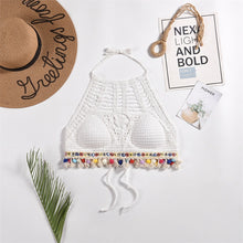Laden Sie das Bild in den Galerie-Viewer, Tassel Crochet Crop Top
