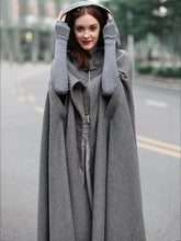 Загрузить изображение в средство просмотра галереи, women autumn winter solid color wide hooded cloak