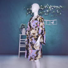 Laden Sie das Bild in den Galerie-Viewer, Long Printed Floral Dot Quarter Sleeve Loose Kimono Beachwear Cover Up