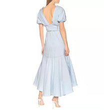 Carica l'immagine nel visualizzatore di Gallery, abito lungo a quadri con scollo a V profondo, manica a lanterna e fiocco sulla schiena