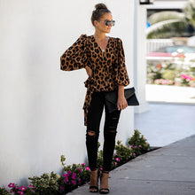 Cargar imagen en el visor de la galería, factory wholesale OEM women clothes autumn puff lantern long sleeve deep V neck leopard slim flare blouse with belt