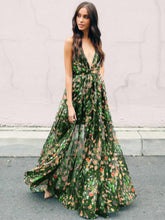Charger l'image dans la galerie, Spaghetti flowing backless maxi floral dress