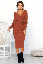 Cargar imagen en el visor de la galería, 5-color Sexy V Neck Long Sleeve Knitwear Dress with Belt