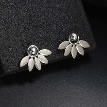 Загрузить изображение в средство просмотра галереи, Crystal Sweetheart Pendant Asymmetrical Leaves Ear-hook Stud Earrings