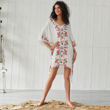 Laden Sie das Bild in den Galerie-Viewer, ethnic embroidery tassel dress