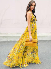 Charger l'image dans la galerie, Spaghetti flowing backless maxi floral dress