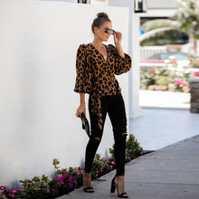 Cargar imagen en el visor de la galería, factory wholesale OEM women clothes autumn puff lantern long sleeve deep V neck leopard slim flare blouse with belt