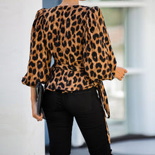 Cargar imagen en el visor de la galería, factory wholesale OEM women clothes autumn puff lantern long sleeve deep V neck leopard slim flare blouse with belt
