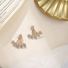 Загрузить изображение в средство просмотра галереи, Crystal Sweetheart Pendant Asymmetrical Leaves Ear-hook Stud Earrings