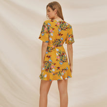 Carica l'immagine nel visualizzatore di Gallery, Vestito estivo in saldo con scollo a V, sexy e irregolare, da donna, stile boho, con volant, svasato, floreale, mini abito da donna