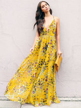 Charger l'image dans la galerie, Spaghetti flowing backless maxi floral dress