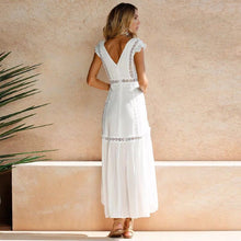 Laden Sie das Bild in den Galerie-Viewer, Newest trendy in-stock items 100% rayon cap sleeves hollow out lace ruffles V-neck white bohemian dress