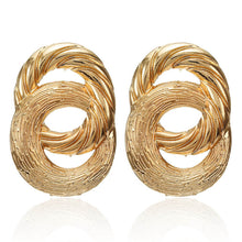 Cargar imagen en el visor de la galería, Cool Vintage Metal Geommetrical Big Circle Stud Earrings