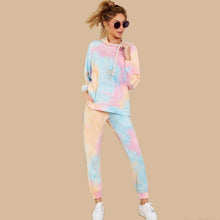 Laden Sie das Bild in den Galerie-Viewer, 2020 Amazon Hot Sale Factory Wholesale Tie Die Printed Casual Sweatsuits Sports Gym Sweatshirt and Sweatpants