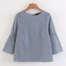 Laden Sie das Bild in den Galerie-Viewer, 3/4 Flare Sleeve Pearl Striped Blouse