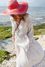 Carica l'immagine nel visualizzatore di Gallery, abito midi svasato a righe lunghe con volant
