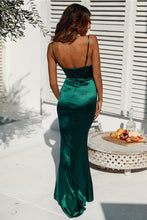Cargar imagen en el visor de la galería, sexy mature slim mermaid velvet party wear gown evening dresses