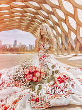 Laden Sie das Bild in den Galerie-Viewer, Sleeveless V Neck Belted Maxi Floral Dress