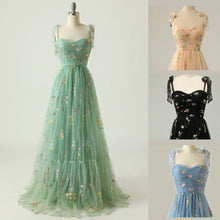 Carica l&#39;immagine nel visualizzatore di Gallery, Elegant Tie Strap Colorful 3D Flower Embroidered Tulle Fairy Dress
