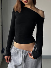 Cargar imagen en el visor de la galería, Hot Long Sleeve Tight Diagonal Shoulder T Shirt
