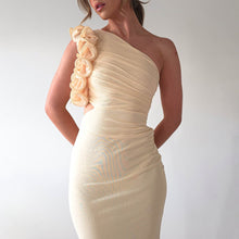 画像をギャラリービューアに読み込む, One Shoulder Flowered Maxi Sheath Dress
