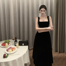 画像をギャラリービューアに読み込む, Elegant Vintage Midi Spaghetti Flare Event Dress
