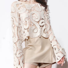 Загрузить изображение в средство просмотра галереи, Long Sleeve Crochet Floral Blouse Top
