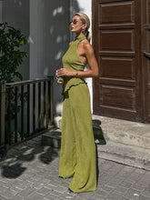 画像をギャラリービューアに読み込む, Green Sleeveless Halter Neck Top and Wide Leg Pants Two Piece Set
