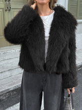Load image into Gallery viewer, Woman Short Faux Fur Coat
