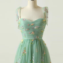 Carica l&#39;immagine nel visualizzatore di Gallery, Elegant Tie Strap Colorful 3D Flower Embroidered Tulle Fairy Dress
