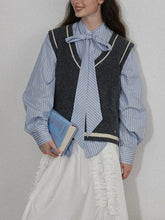 Charger l'image dans la galerie, Sash Collar Stripe Oversized Shirt
