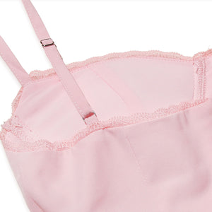 セクシーなバックレスレースメッシュエッジパフィーミディプリンセスドレス