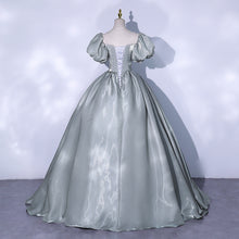 Laden Sie das Bild in den Galerie-Viewer, Satin Puff Sleeve Performance Dress
