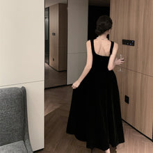 画像をギャラリービューアに読み込む, Elegant Vintage Midi Spaghetti Flare Event Dress
