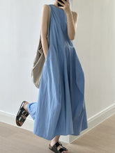画像をギャラリービューアに読み込む, Sleeveless Bud Flared Midi Dress
