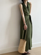 Load image into Gallery viewer, French Style Vintage V Neck Halter Belted Dress
