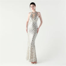 Cargar imagen en el visor de la galería, Halter Neck Sequin Evening Dress

