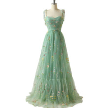 Carica l&#39;immagine nel visualizzatore di Gallery, Elegant Tie Strap Colorful 3D Flower Embroidered Tulle Fairy Dress
