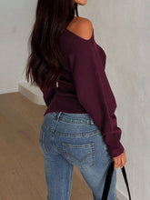 画像をギャラリービューアに読み込む, Off Shoulder Batwing Sweater
