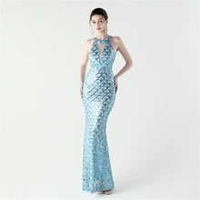 Cargar imagen en el visor de la galería, Halter Neck Sequin Evening Dress
