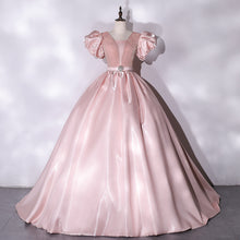 Laden Sie das Bild in den Galerie-Viewer, Satin Puff Sleeve Performance Dress
