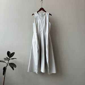 Sleeveless Bud Flared Midi Dress