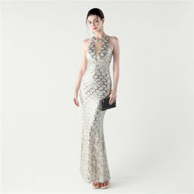 Cargar imagen en el visor de la galería, Halter Neck Sequin Evening Dress
