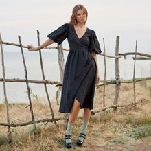 画像をギャラリービューアに読み込む, Cotton Puff Sleeve Wrap Tie Dress
