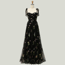 Carica l&#39;immagine nel visualizzatore di Gallery, Elegant Tie Strap Colorful 3D Flower Embroidered Tulle Fairy Dress
