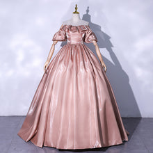 Laden Sie das Bild in den Galerie-Viewer, Satin Puff Sleeve Performance Dress
