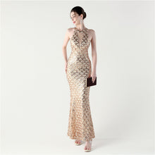 Cargar imagen en el visor de la galería, Halter Neck Sequin Evening Dress
